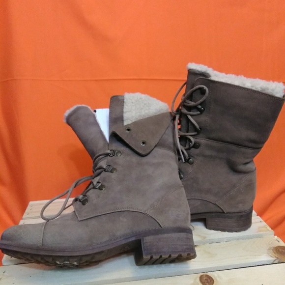 Women ugg boot(Authentic) - Picture 4 of 8